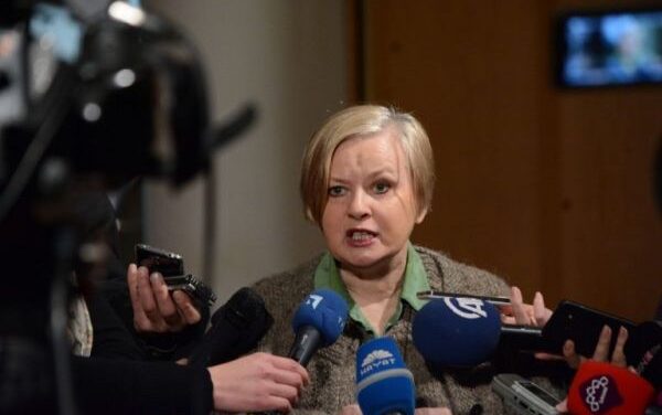 Nedostatak etike antiveksera eskalira